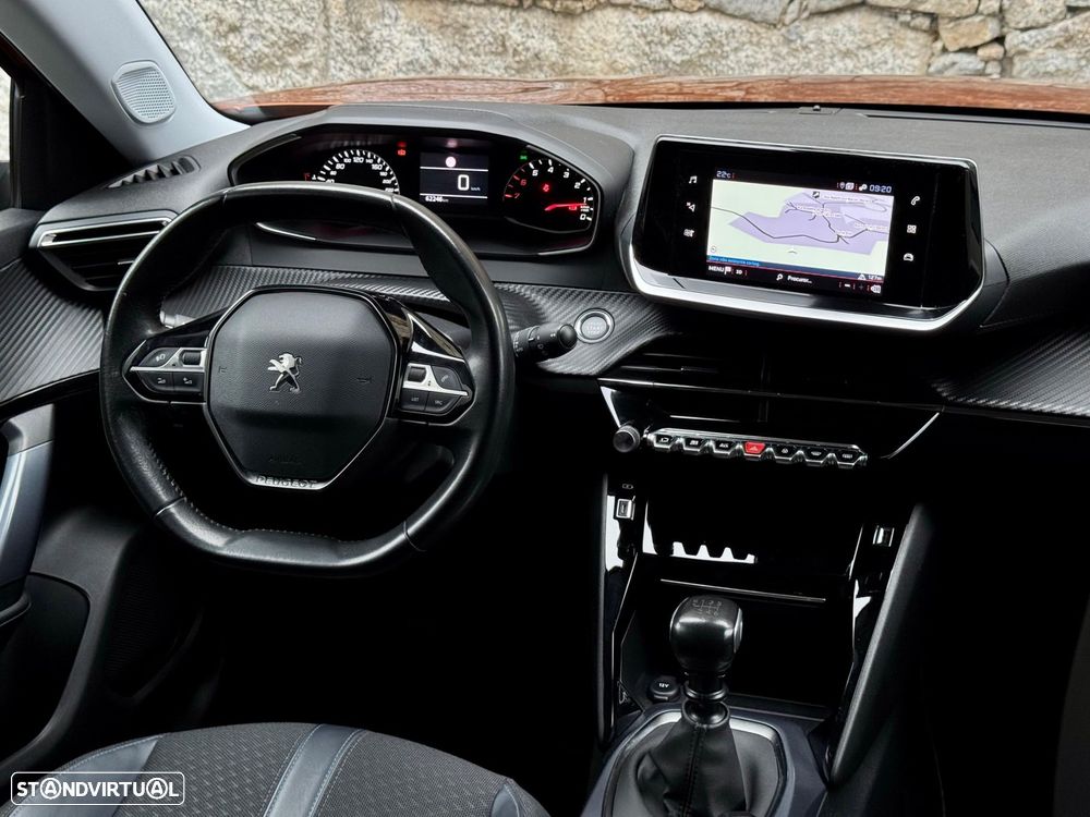 Peugeot 2008 1.2 PureTech Allure - 27