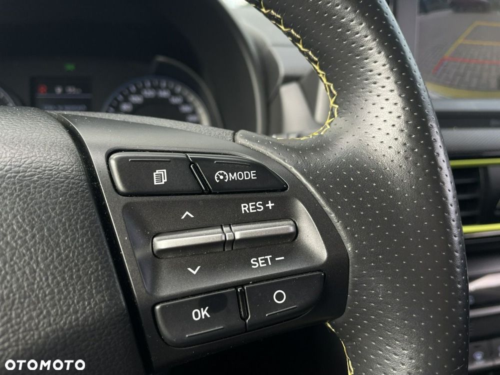 Hyundai Kona - 17