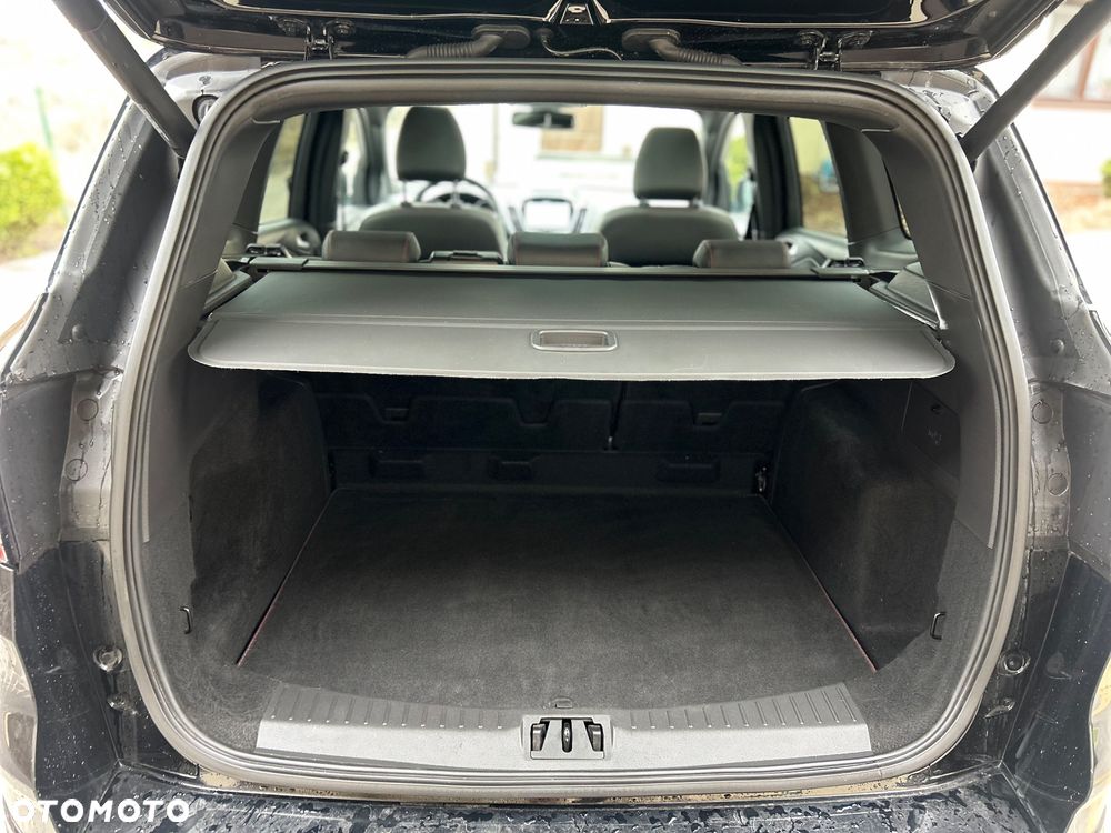 Ford Kuga 2.0 TDCi 4x4 ST-Line - 27