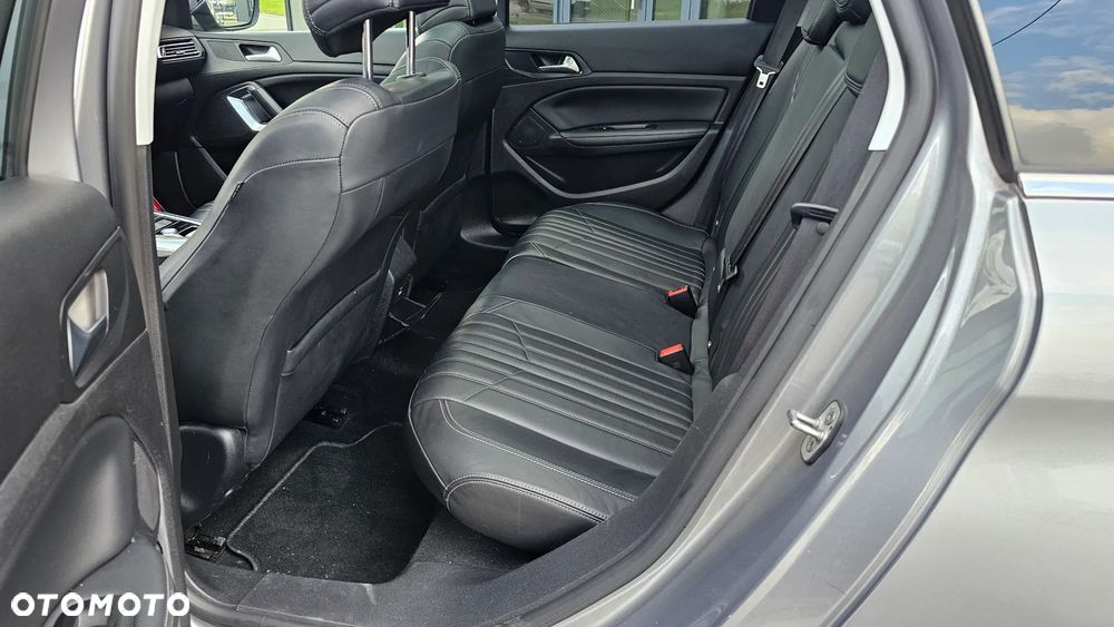 Peugeot 308 1.5 BlueHDi Allure Pack S&S EAT8 - 36