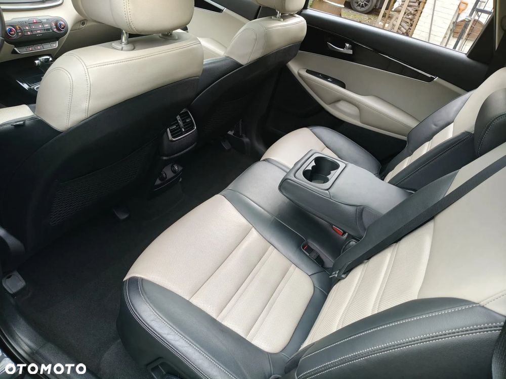 Kia Sorento - 29