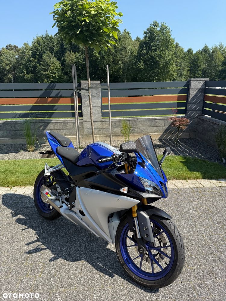 Yamaha YZF - 9