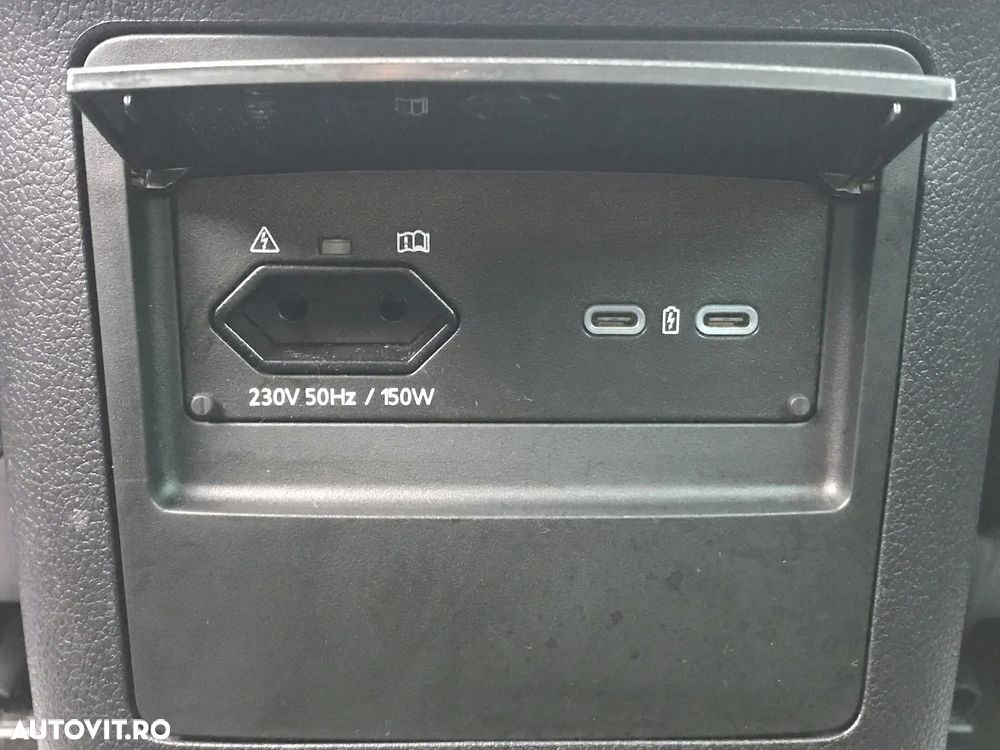 Skoda Superb 2.0 TDI DSG Ambition - 38