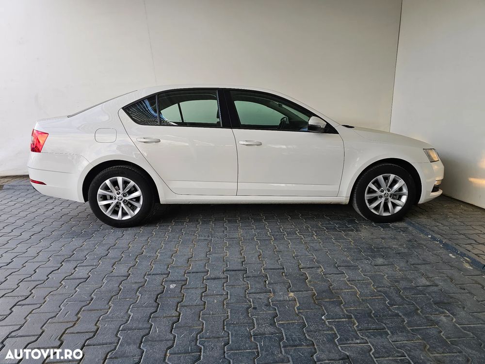 Skoda Octavia - 23