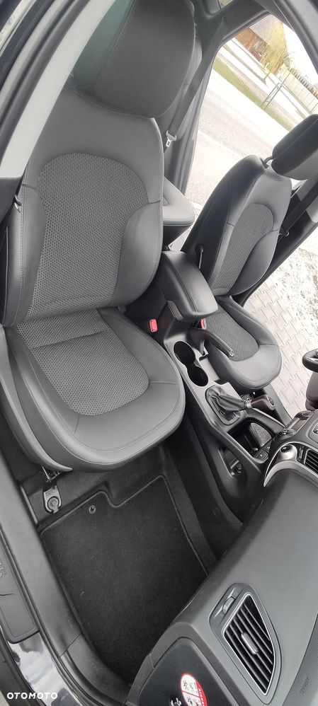 Hyundai ix35 2.0 2WD Style - 21