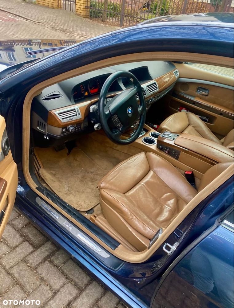 BMW Seria 7 740i - 4