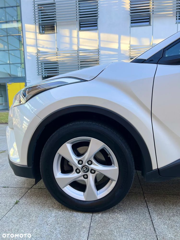 Toyota C-HR - 11