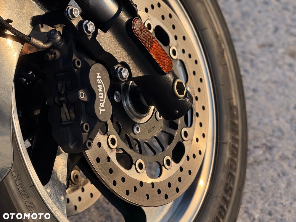 Triumph Rocket - 10
