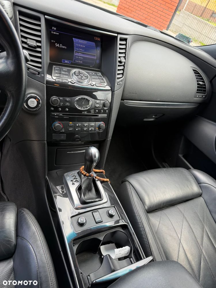 Infiniti FX FX30d S Premium - 9