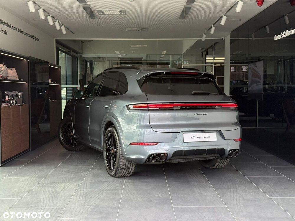 Porsche Cayenne - 4