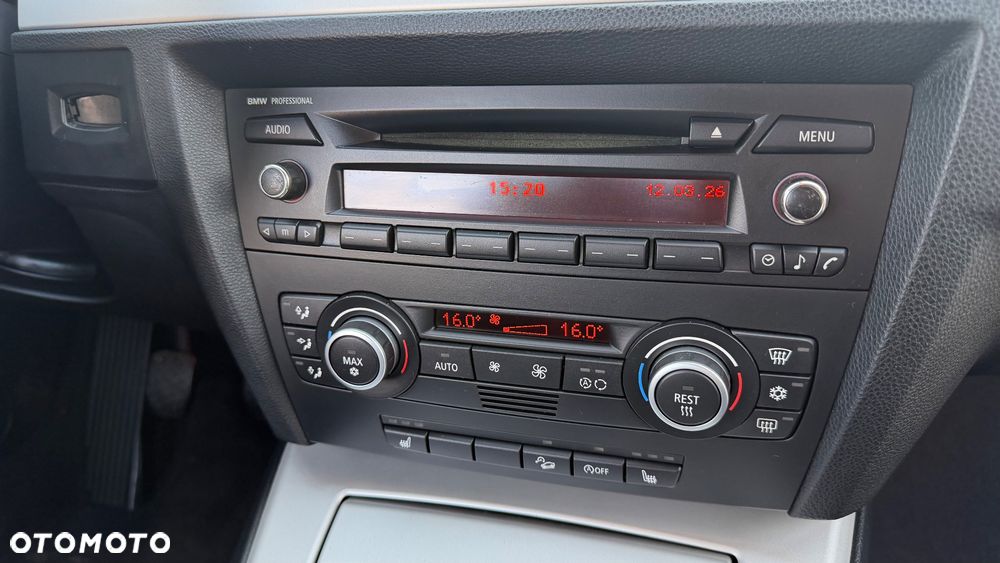 BMW Seria 3 320d xDrive - 15