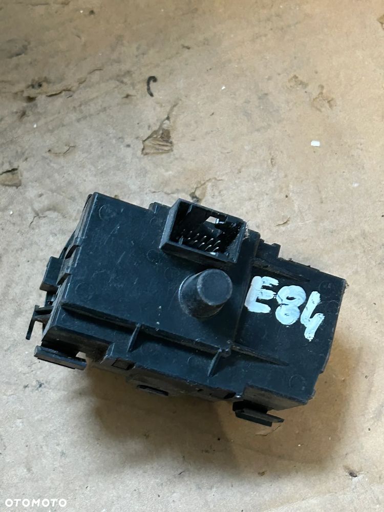 PRZEŁĄCZNIK WŁĄCZNIK ŚWIATEŁ BMW E84 6938864 - 2