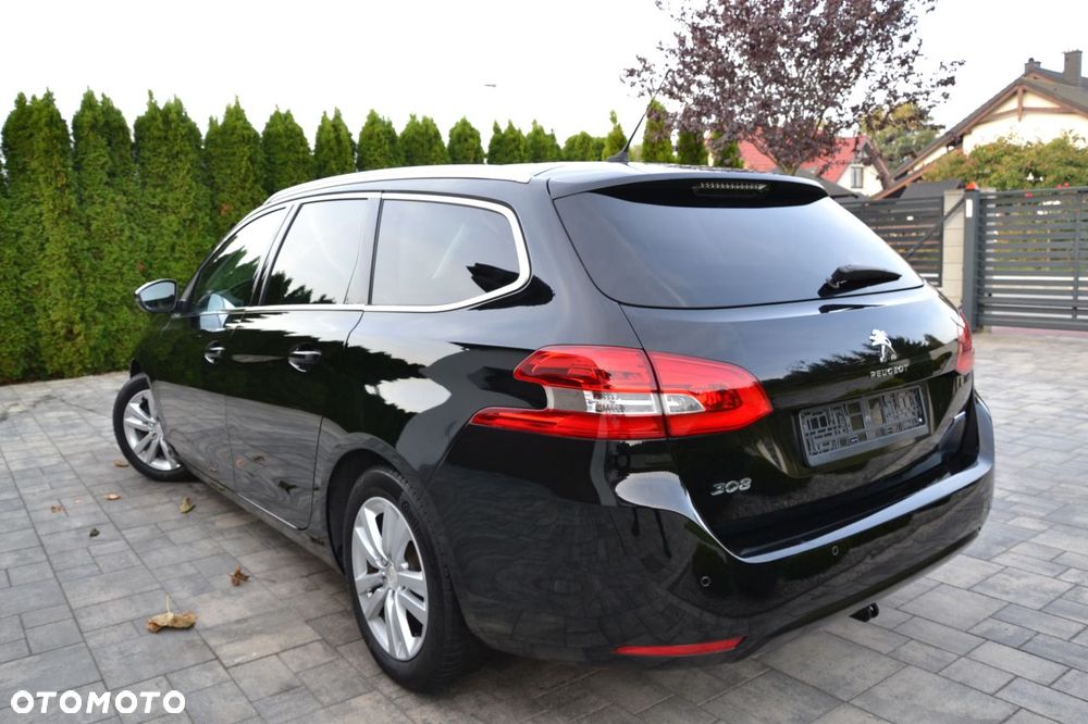 Peugeot 308 2016
