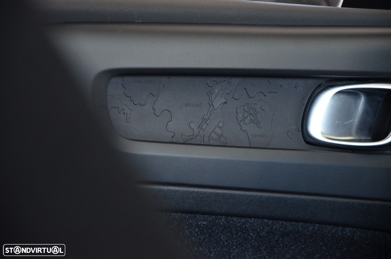 Volvo XC 40 1.5 T2 Momentum Core - 12