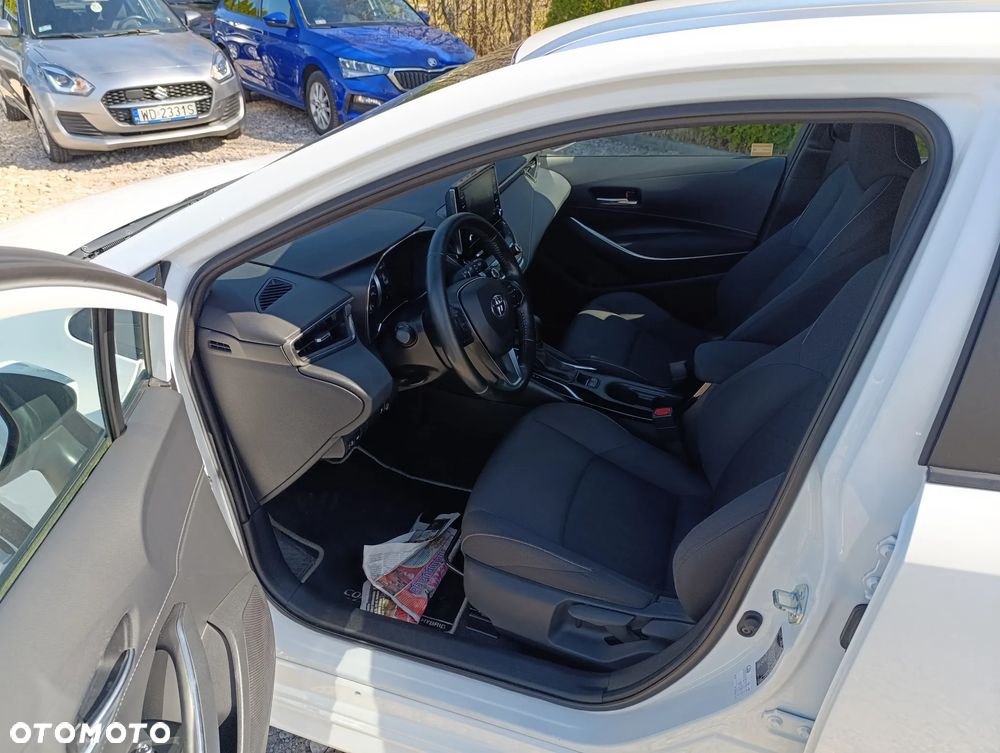 Toyota Corolla 1.8 Hybrid Comfort - 17