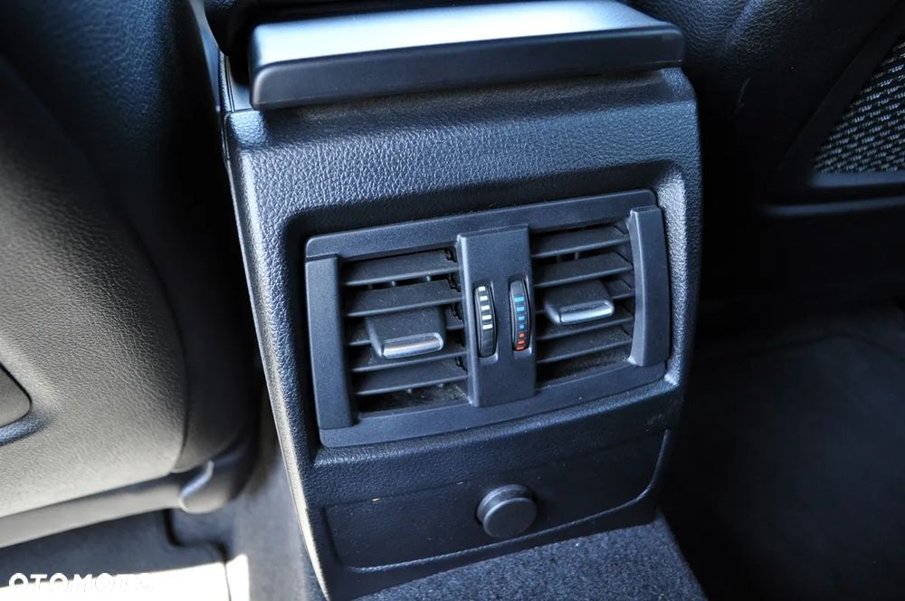 BMW Seria 1 - 30