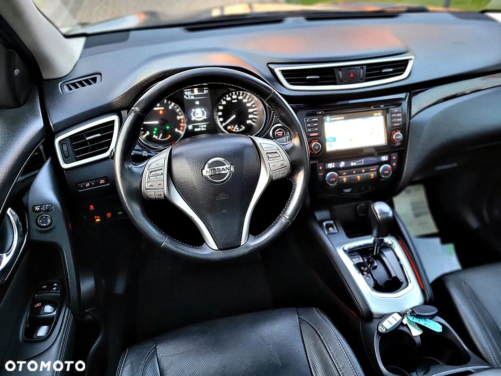 Nissan Qashqai 1.6 dCi Xtronic TEKNA+ - 10