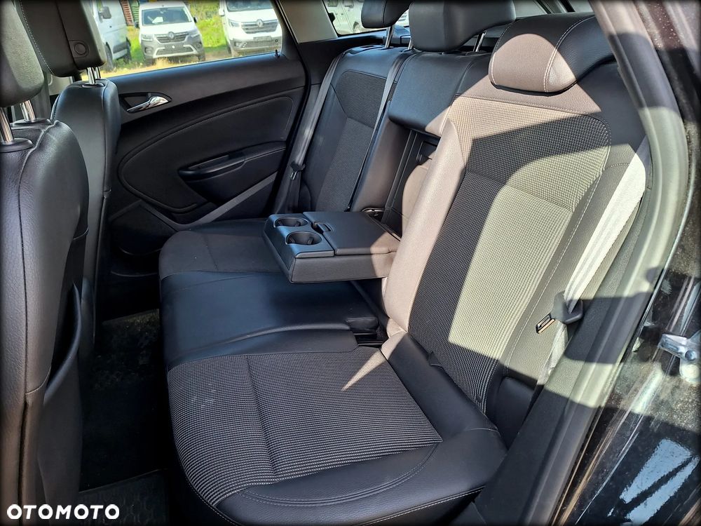 Opel Astra 1.4 T Cosmo - 10