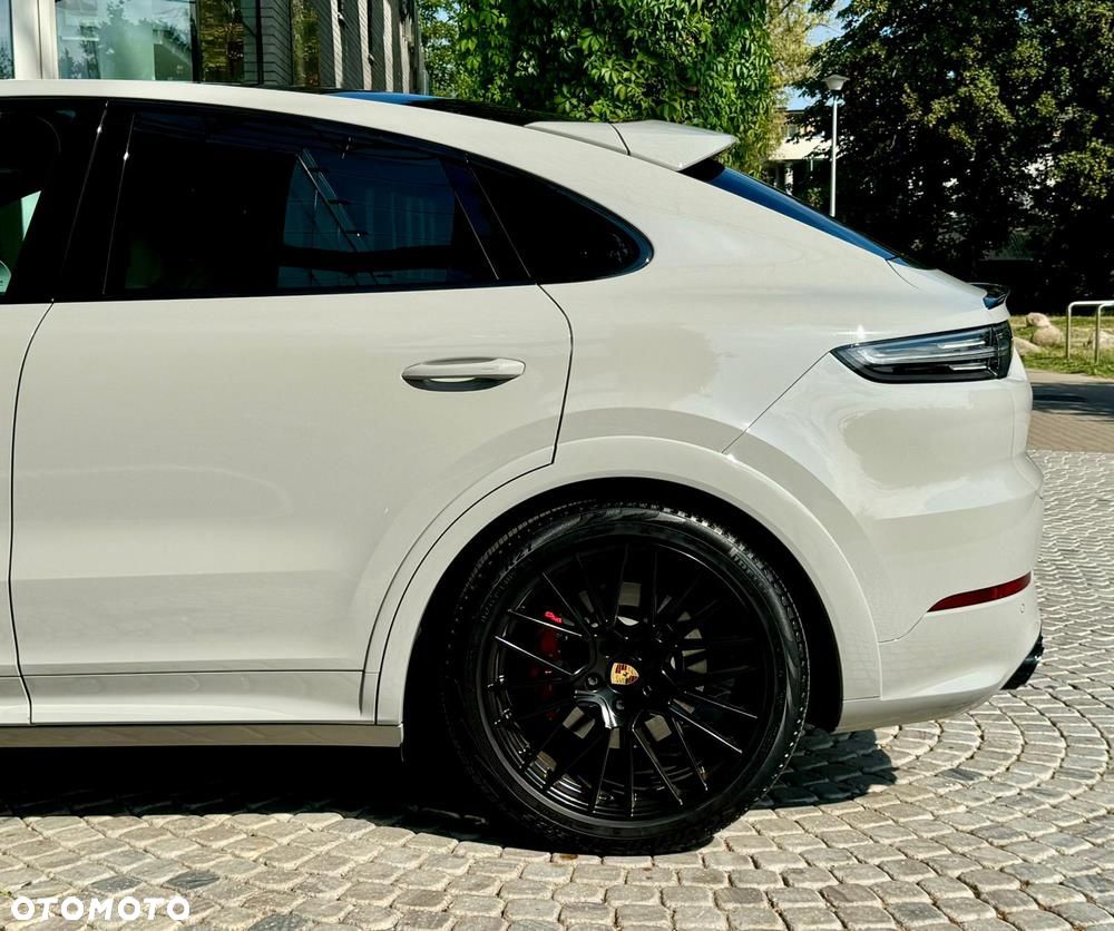 Porsche Cayenne Turbo - 13
