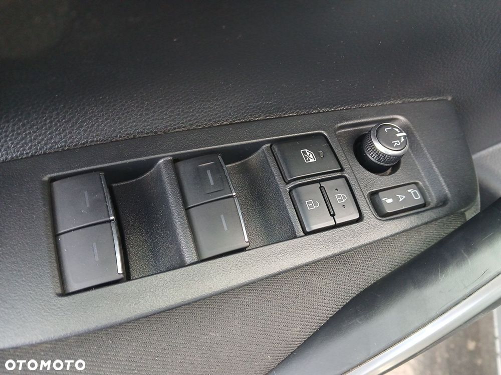 Toyota Corolla 1.8 Hybrid Comfort - 22