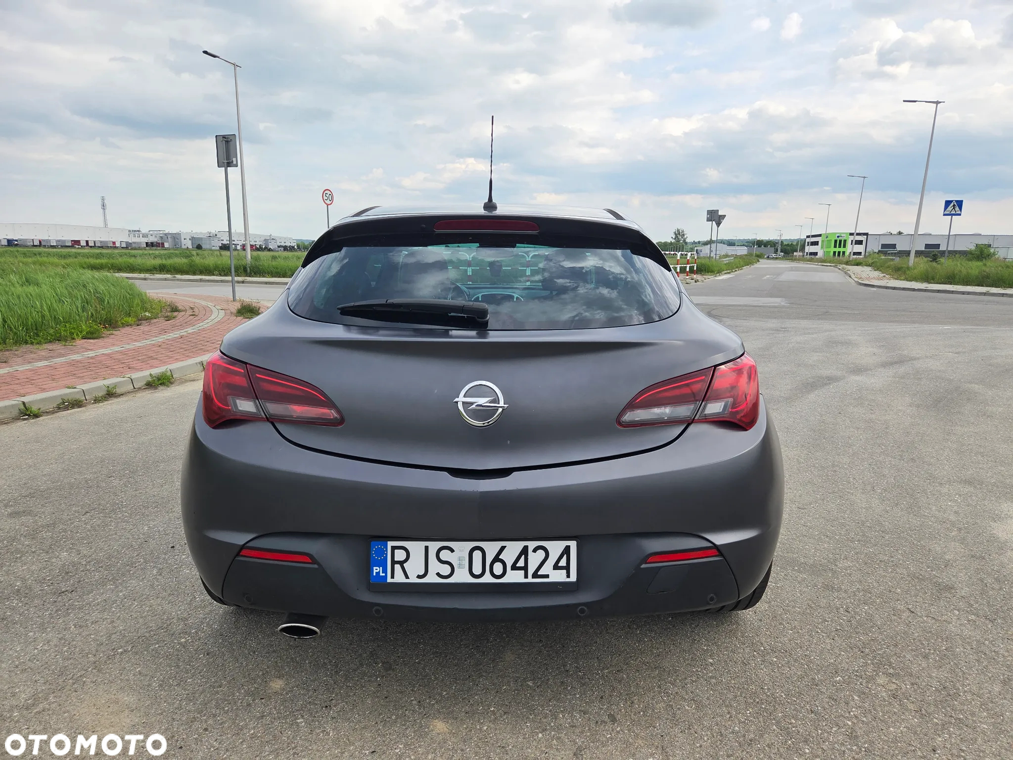 Opel Astra GTC 1.6 Turbo Edition - 11