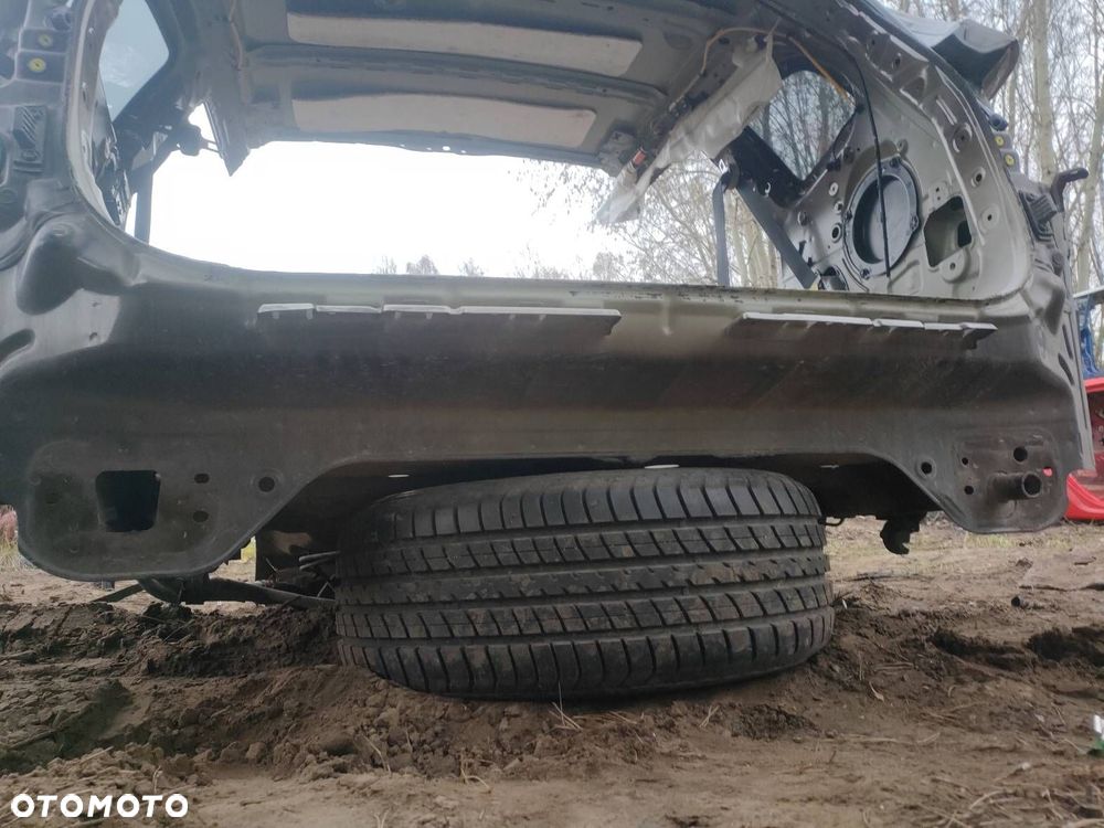 WANNA BAGAŻNIKA PAS TYLNY KIA CARENS IV LIFT - 2