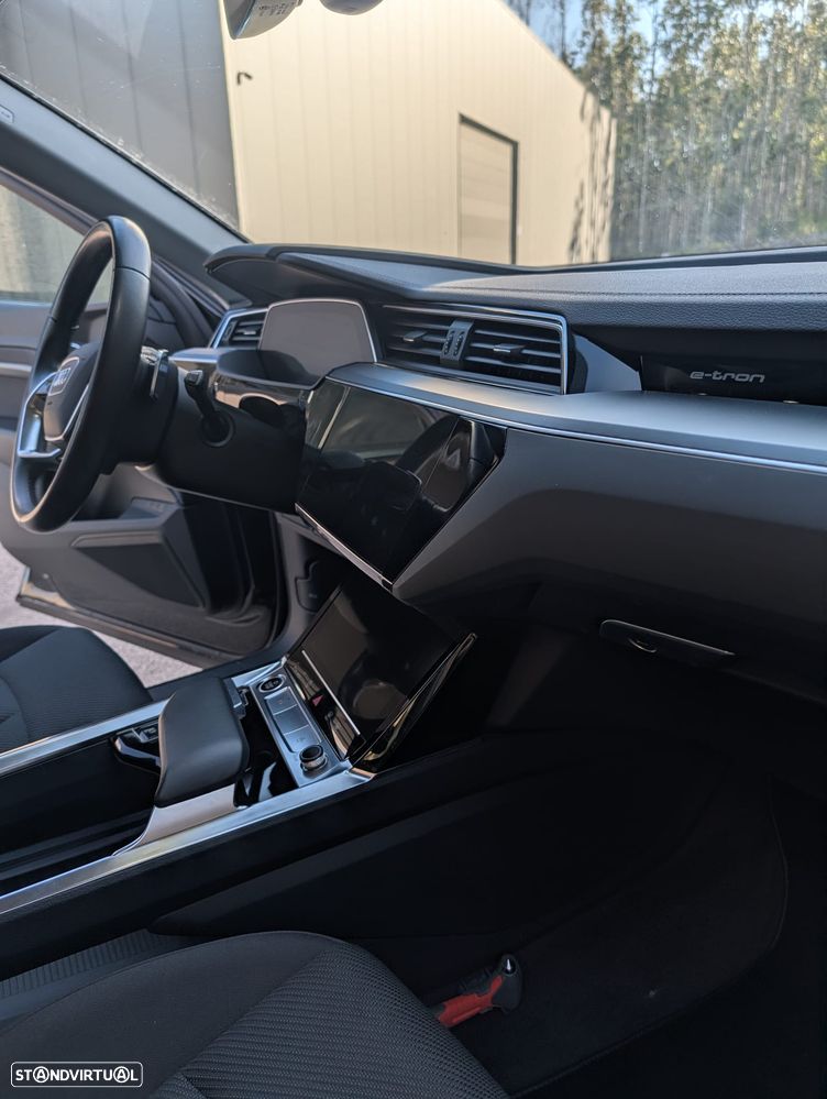 Audi e-tron 55 quattro - 10