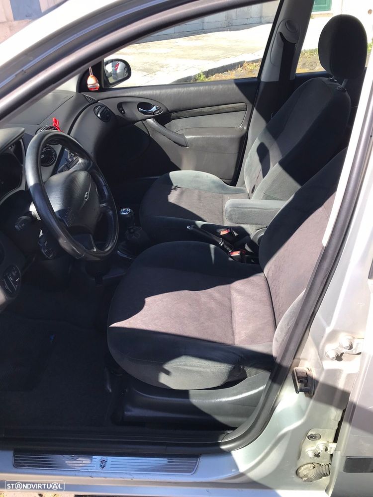 Ford Focus 1.8 TDCi Ghia - 6