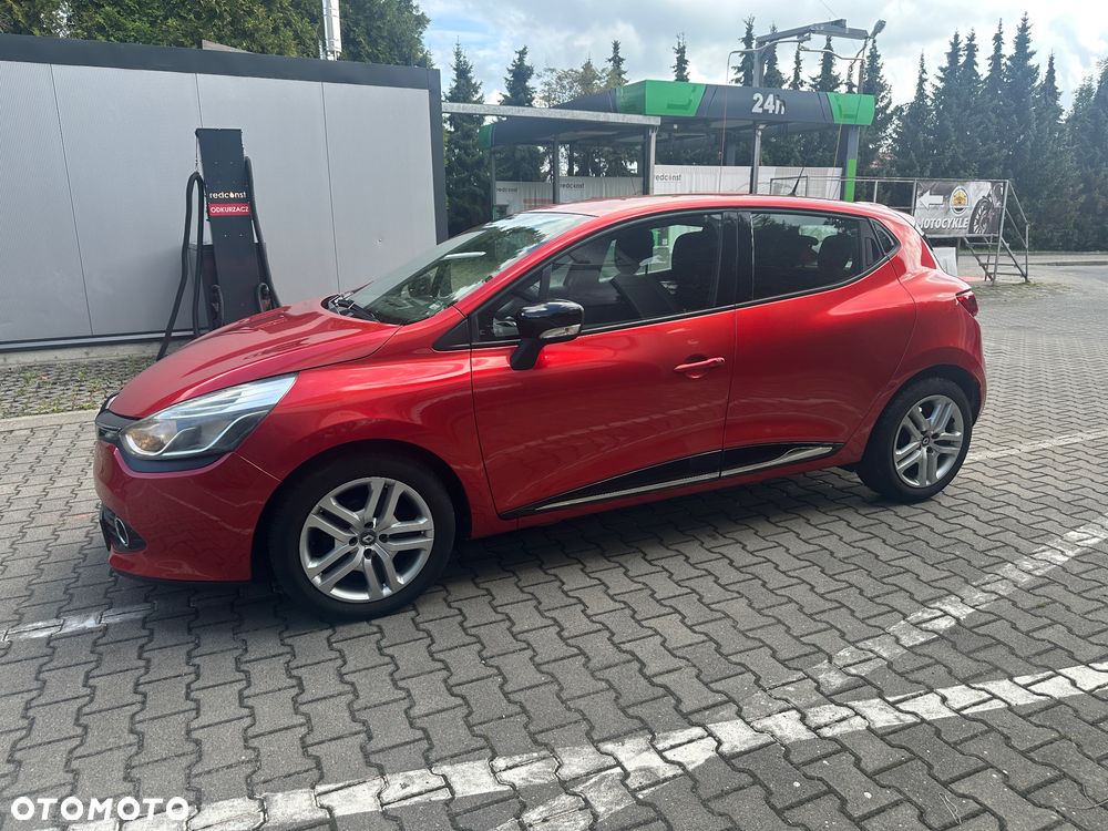 Renault Clio 1.2 16V 75 Business - 11