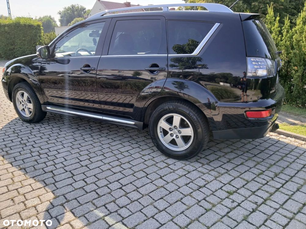 Mitsubishi Outlander - 23