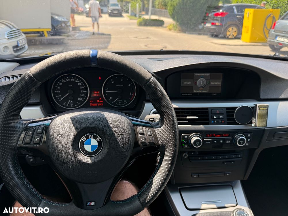 BMW Seria 3 320d - 8