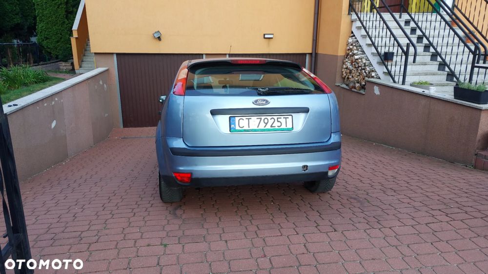 Ford Focus 1.6 Ambiente - 19