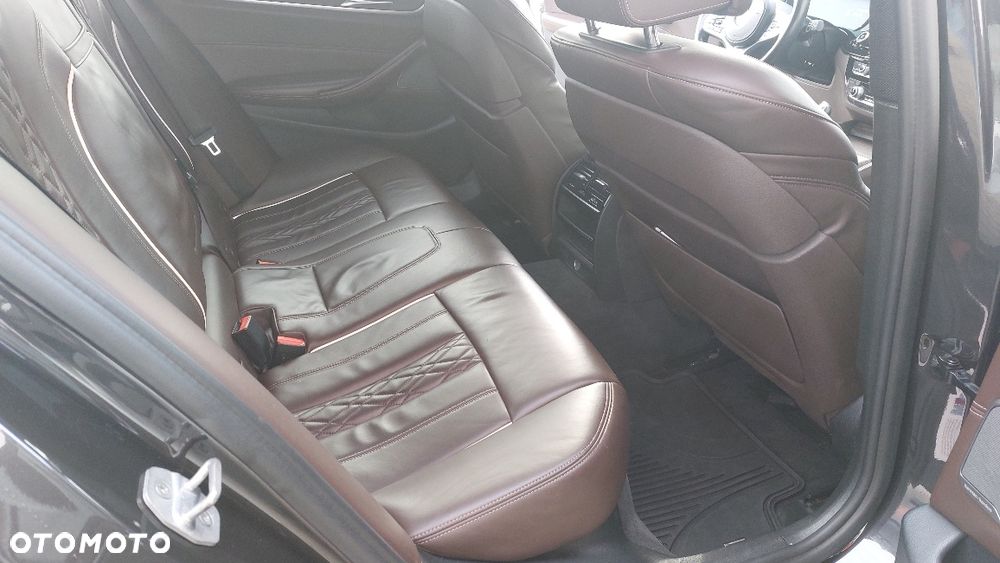 BMW Seria 5 540i xDrive Luxury Line - 13