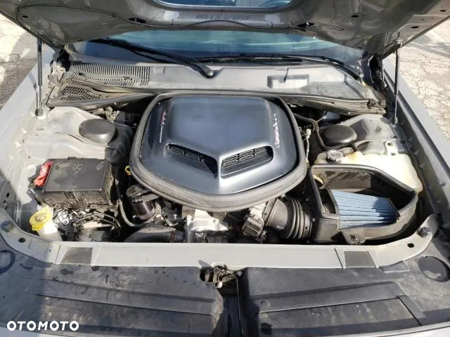 Dodge Challenger - 11