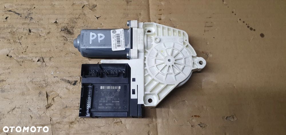 Silniczek szyby prawy przód przedni VW Passat B6 1K0959792N 1K0959702AC 3C1837462L - 1