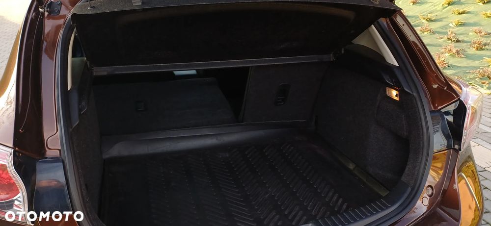 Mazda 3 1.6 Exclusive + - 11