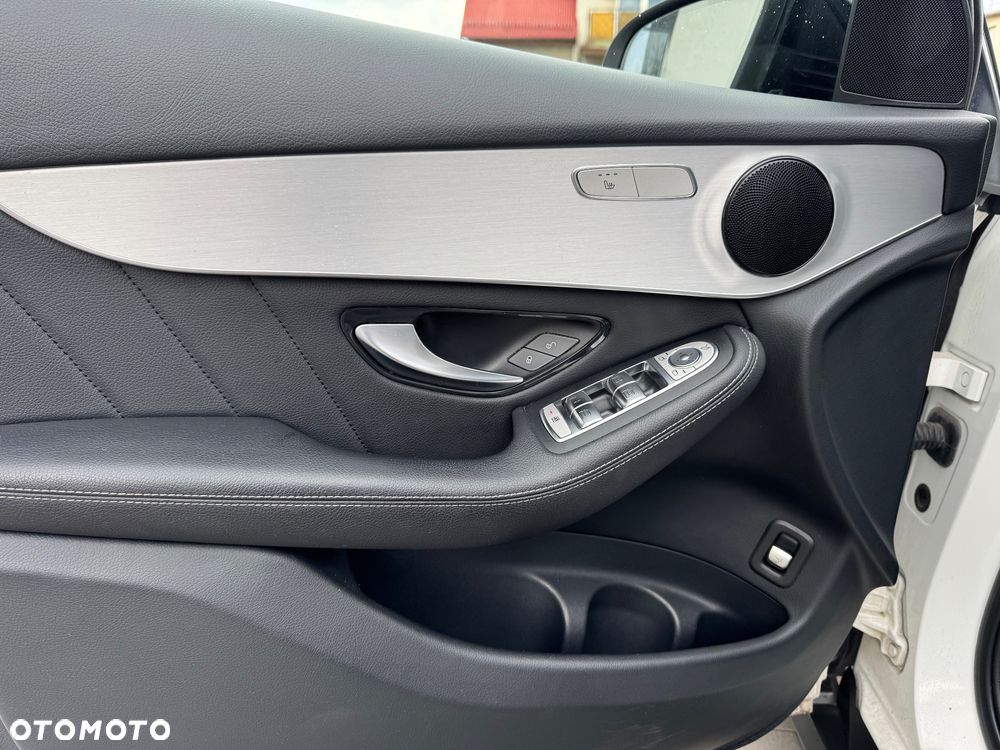 Mercedes-Benz GLC 250 4Matic 9G-TRONIC AMG Line - 18