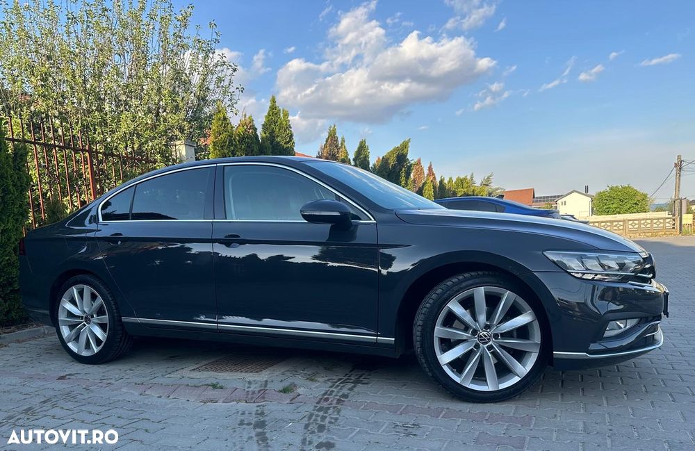 Volkswagen Passat 2.0 TDI DSG Highline - 23