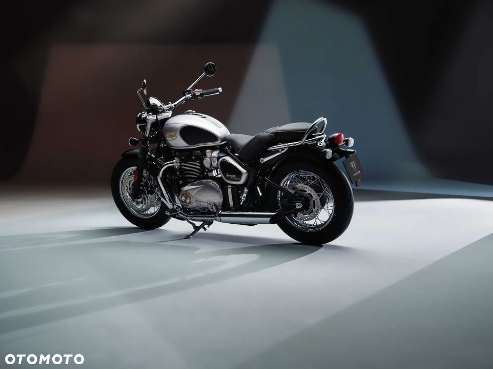 Triumph Bonneville - 3