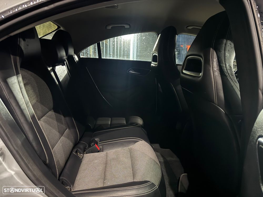 Mercedes-Benz CLA 220 CDI 7G-DCT Urban - 17