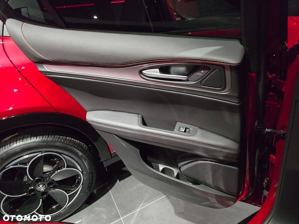 Alfa Romeo Stelvio 2.0 Turbo 16V AT8-Q4 Intensa - 6