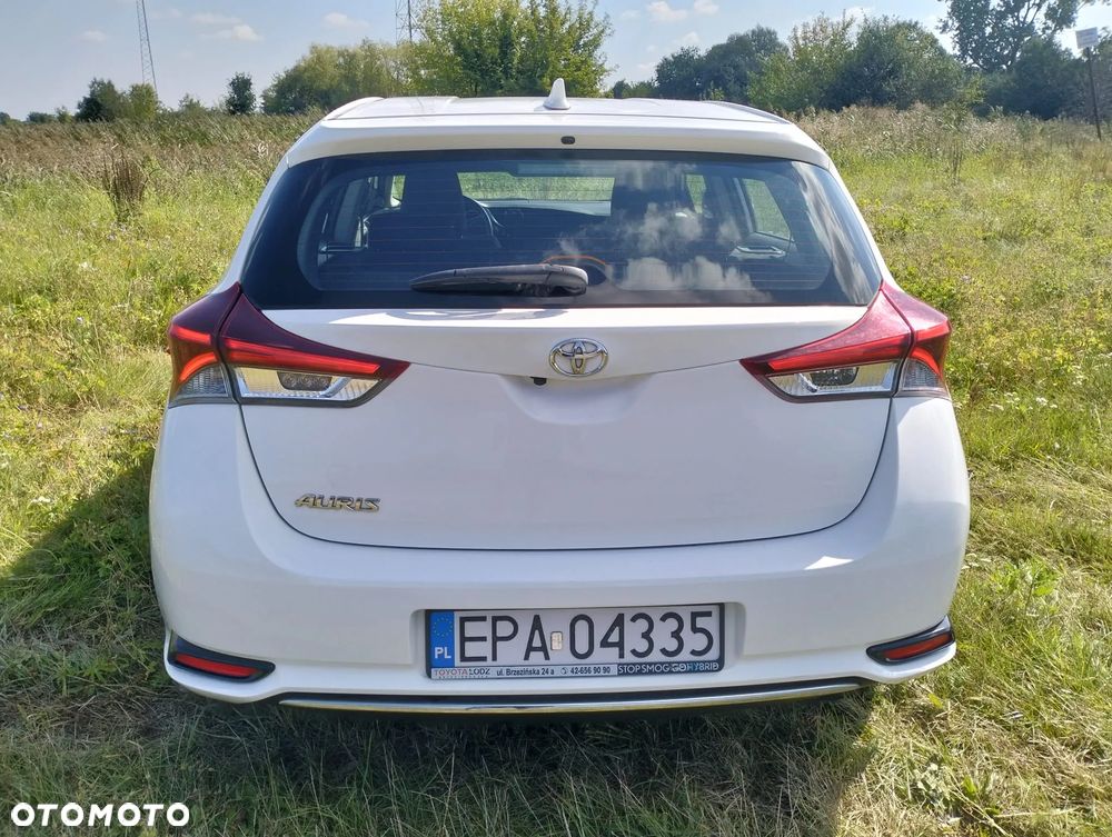 Toyota Auris 1.6 Premium - 4