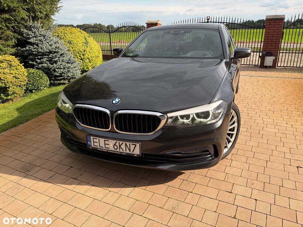 BMW Seria 5 530d xDrive Sport Line sport - 9