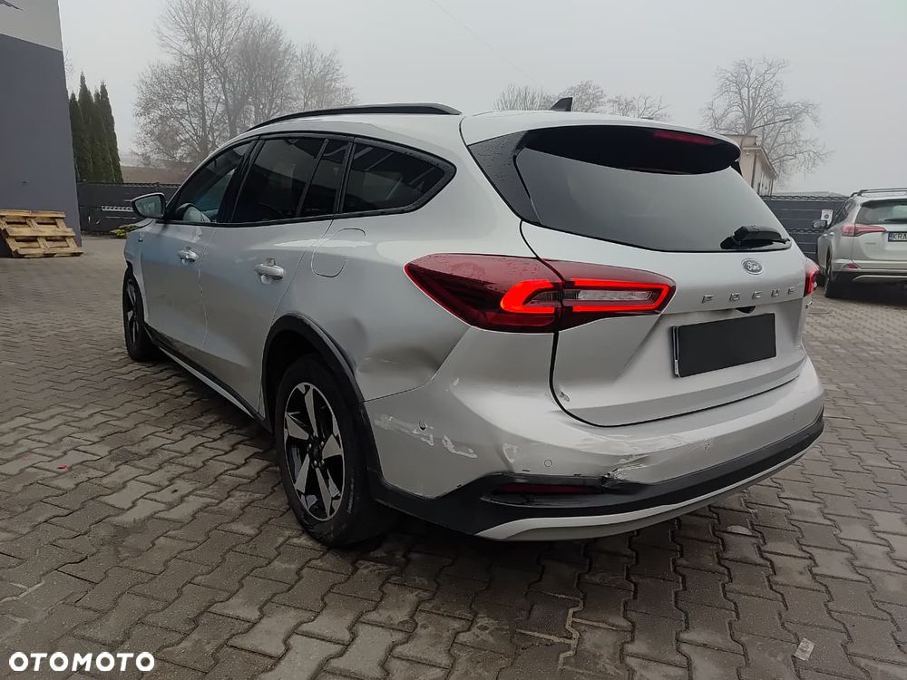 Ford Focus 1.0 EcoBoost Hybrid ACTIVE X - 8