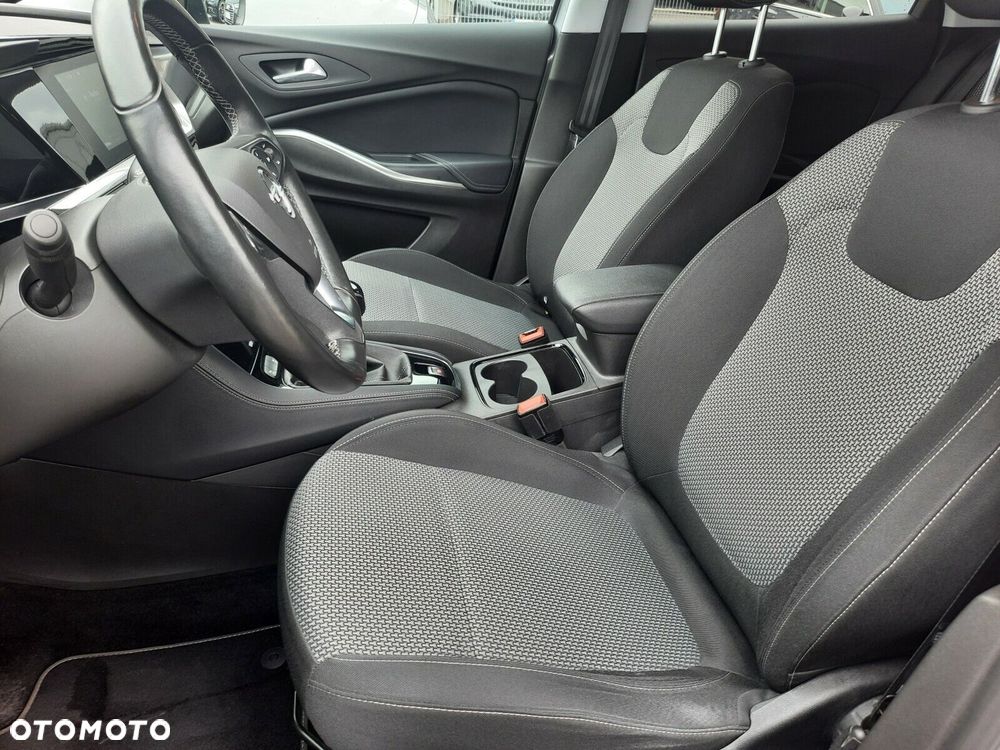 Opel Grandland 1.2 T Business Edition S&S - 10