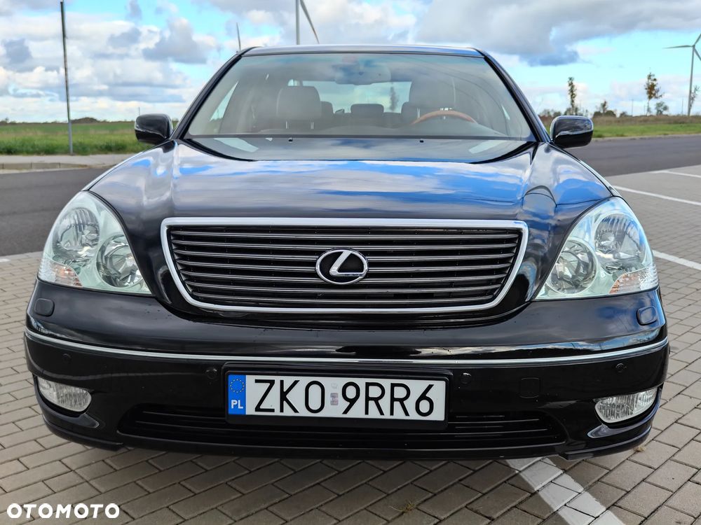 Lexus LS