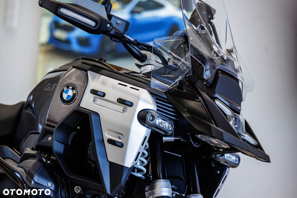 BMW R - 8