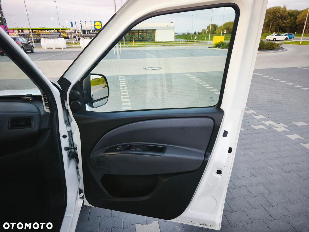 Fiat Doblo II 1.4 16V 95KM PB+LPG, Skrzynia 6-bieg., Klimatyzacja - 12