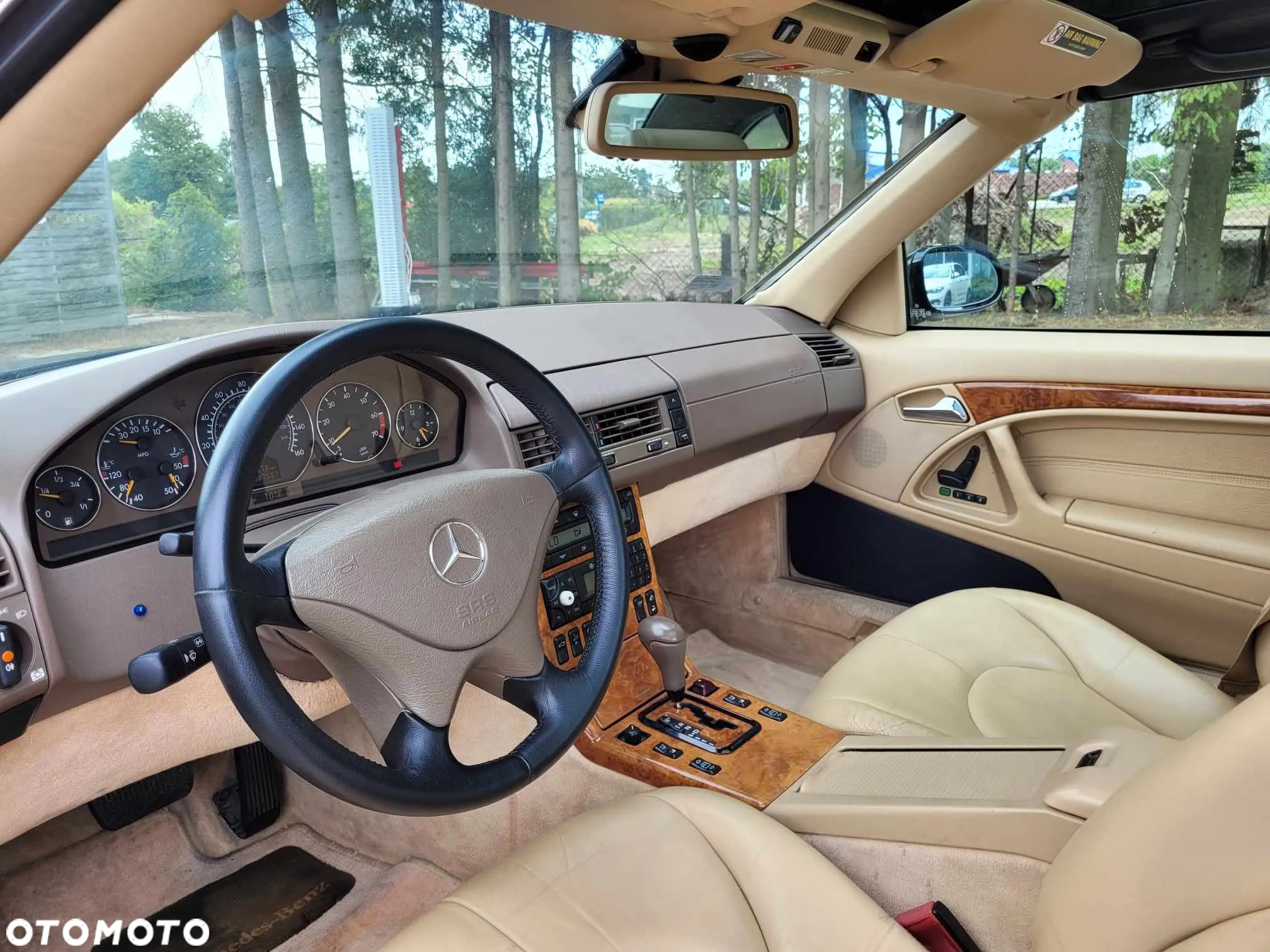 Mercedes-Benz SL - 25