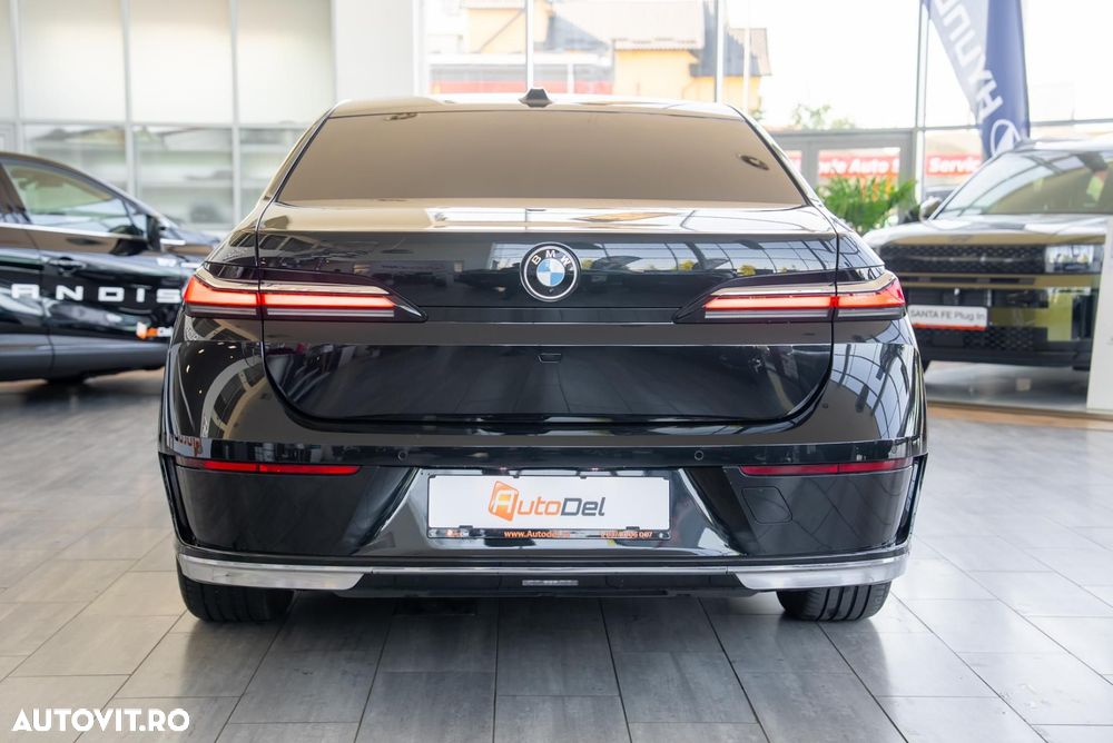 BMW Seria 7 740d xDrive MHEV - 14